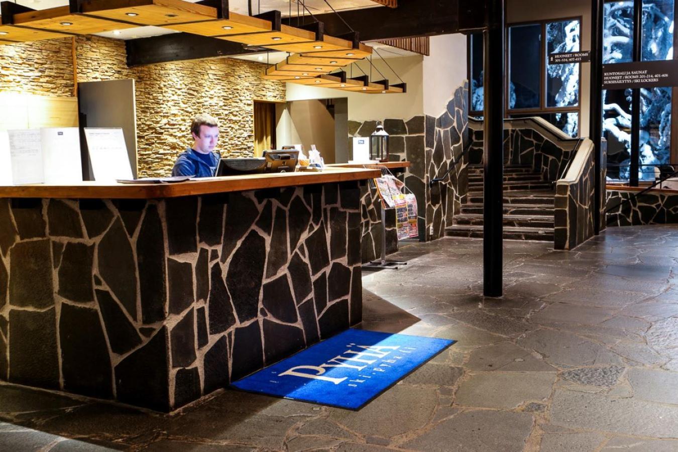 Ski-Inn Hotel Pyhaetunturi Kültér fotó